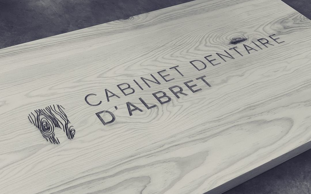 Enseigne intérieure pour le cabinet dentaire d’Albret